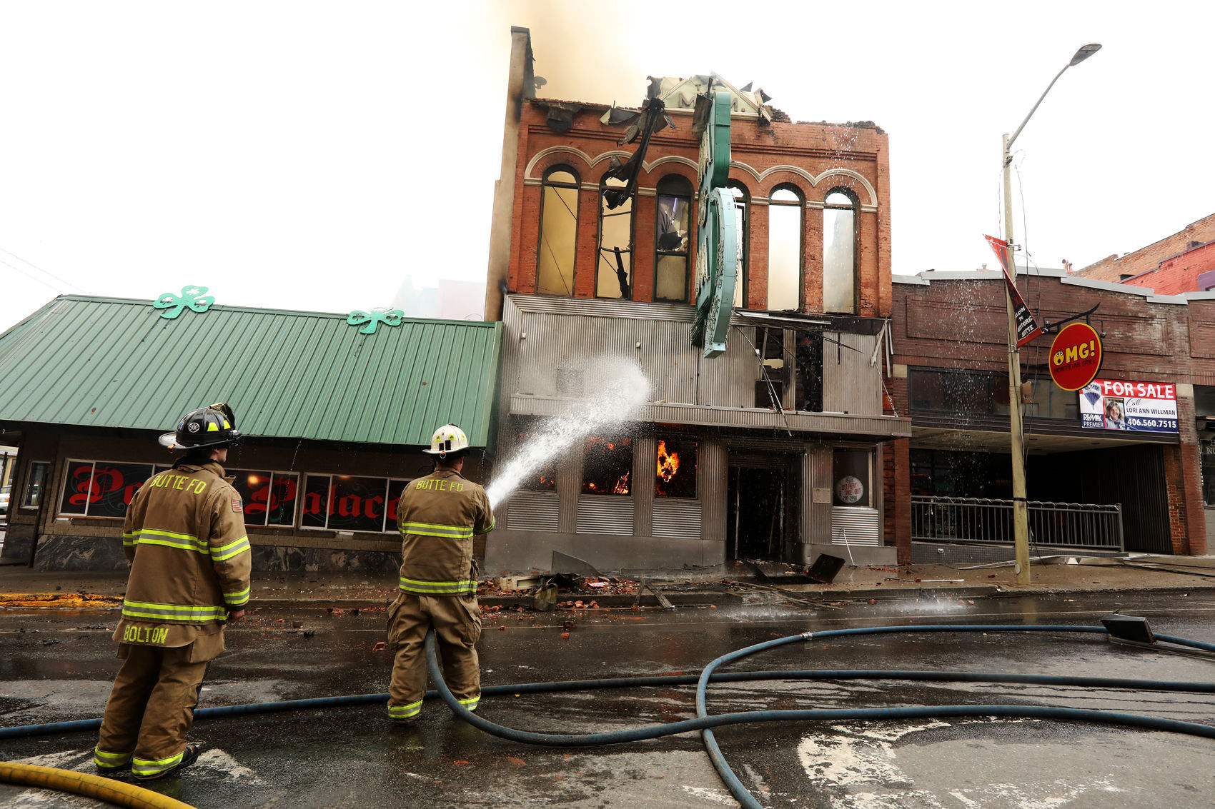 Blaze consumes iconic M&M Bar and Cafe in Uptown Butte